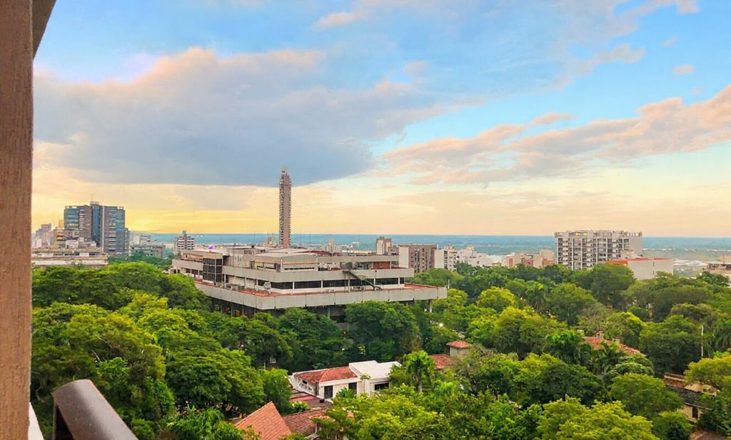 Vista panorámica desde departamento en Las Mercedes, Asunción